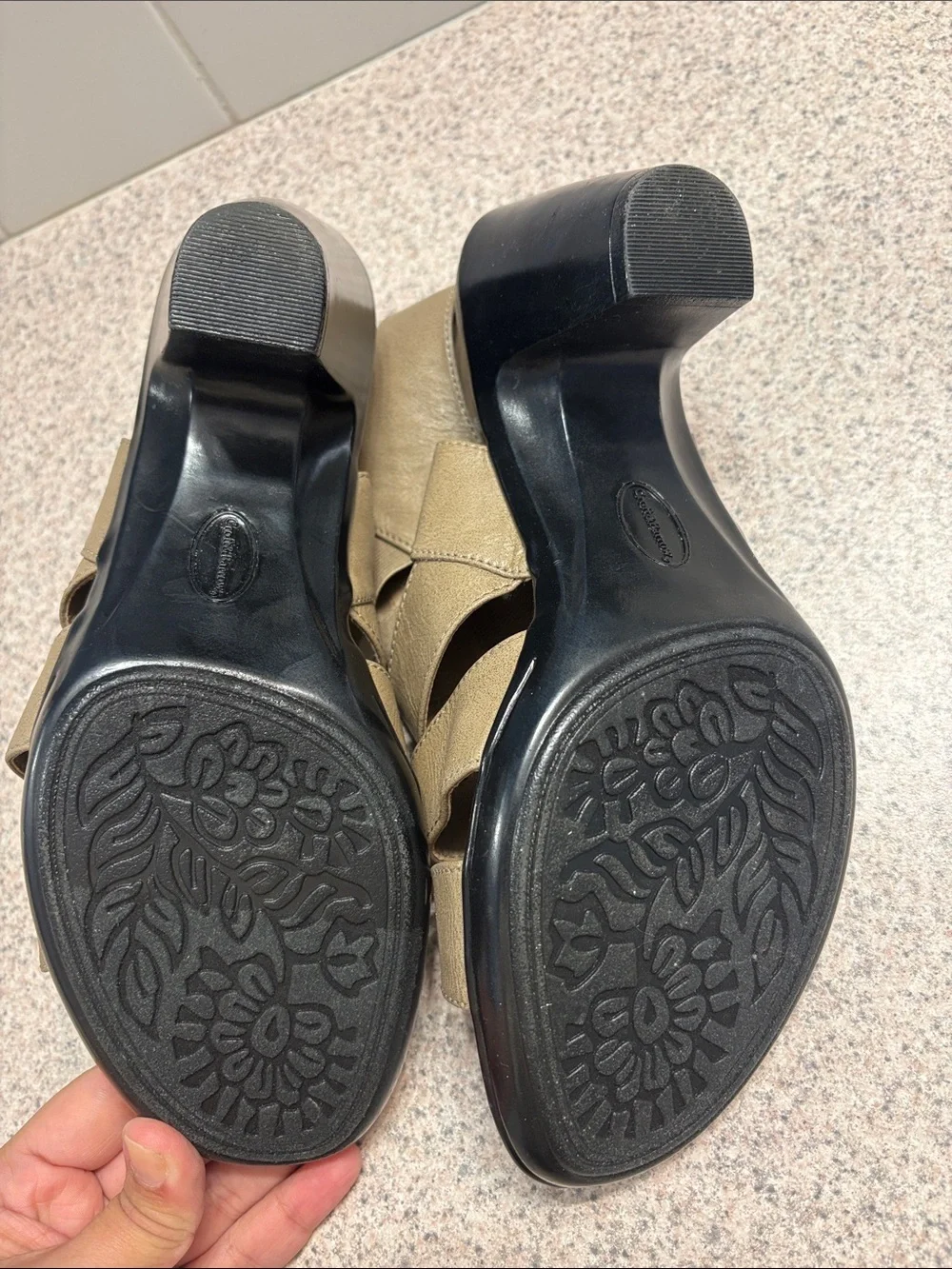 croft & barrow with Ortholite Taupe Strappy Slingback Sandals
